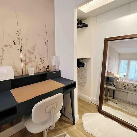 Le Rive Droite Apartment *